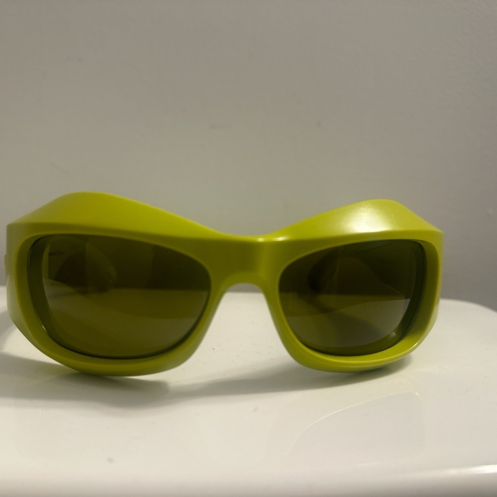 AUTHENTIC bottega veneta sunglasses!